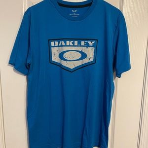Oakley Tshirt